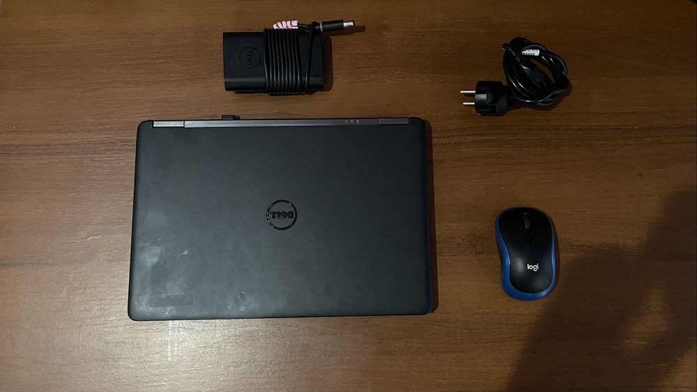 Ноутбук Dell, Intel Core i5-5300U, 8GB RAM, чорний