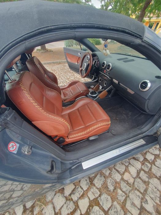 Audi TT 1.8t versão baseball - cabrio