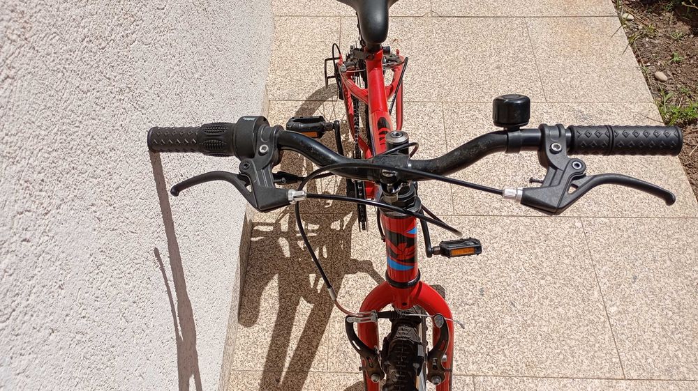 Bicicleta infantil usada como nova
