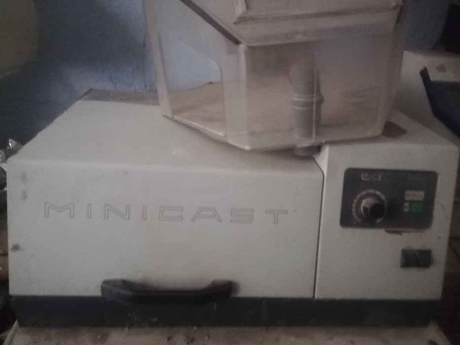 Dentaria Centrífuga UGIN Para fundicao bom estado