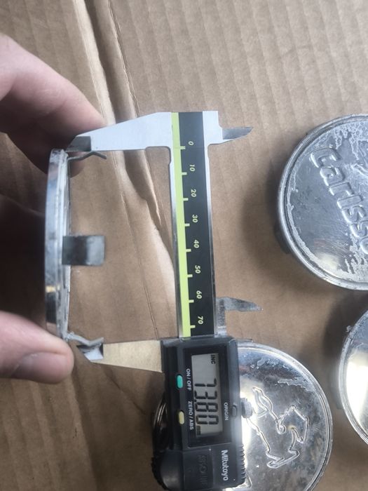 4x Dekielki Carlsson 75mm metalowe