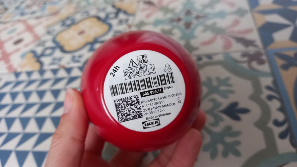 Vela perfumada vermelha Ikea