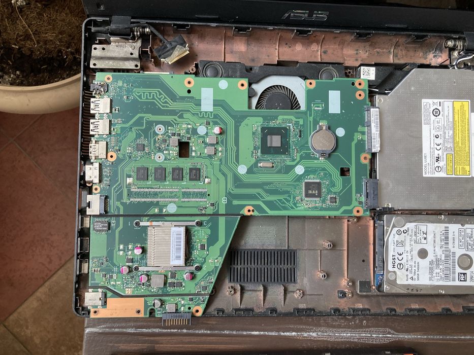 Ноут Asus x 551 c
