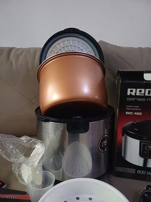Мультиварка Redmond
