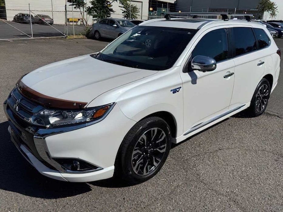 Mitsubishi Outlander PHEV GT      2018