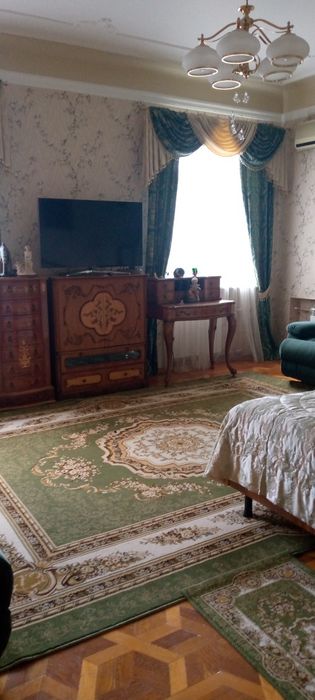 Продам 4х комнатную квартиру