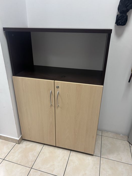 Wyprzedaż biura meble kosze szafki biurka monitory tablice