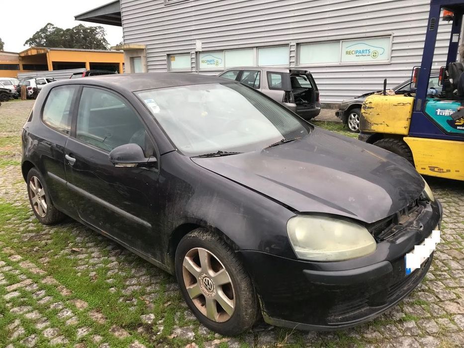 Volkswagen Golf V 1.4 16V 3P 2004 - Para Peças