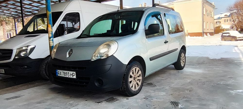 Продам терміново Рено кенго зв'язку з виїздом за  кордон