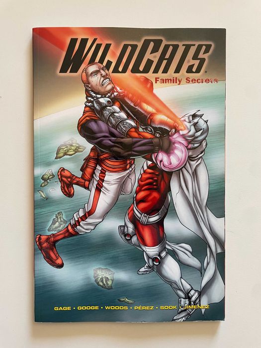 Wildcats: Family Secrets (2010 Wildstorm DC Comics)