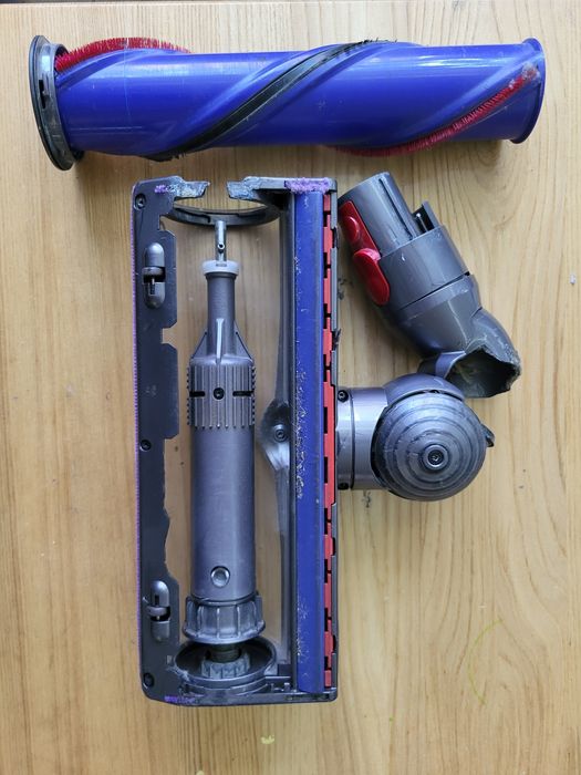 Продам електрощітку Dyson, на запчастини