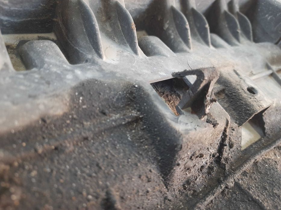 52618-05010 пластиковий захист переднього бампера Тойота Авенсіс т27