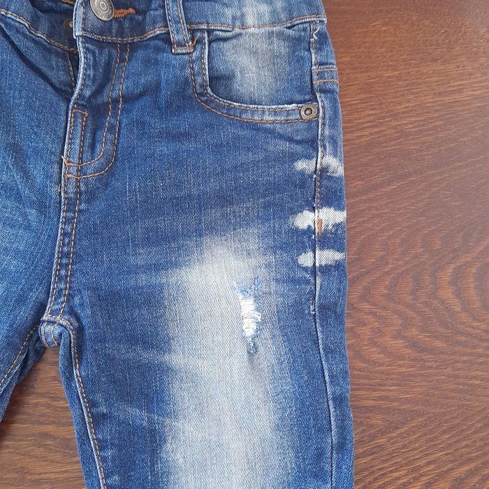 Paka/zestaw: 4 sztuki jeansów/ spodni (2 z szelkami) dla chłopca. Rozm