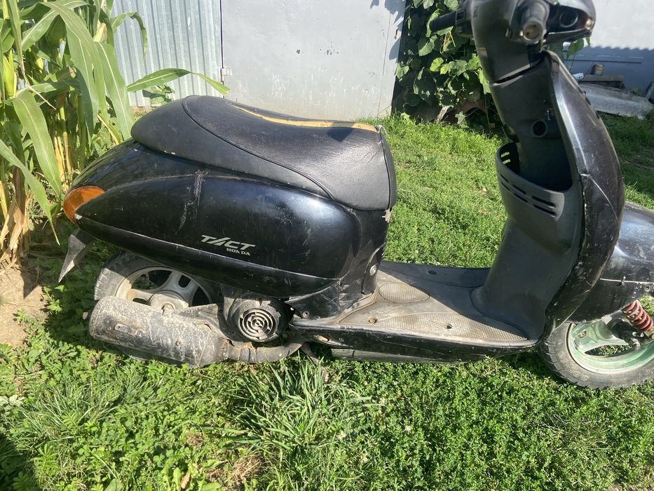 Скутер Honda takt aef 51
