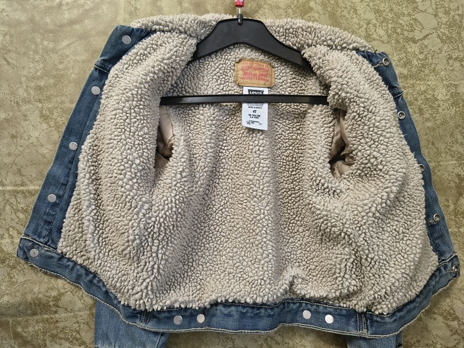 Куртка демі Levis
