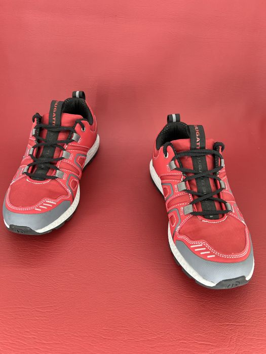 Кросівки Чоловічі 40р. 26см. Bugatti