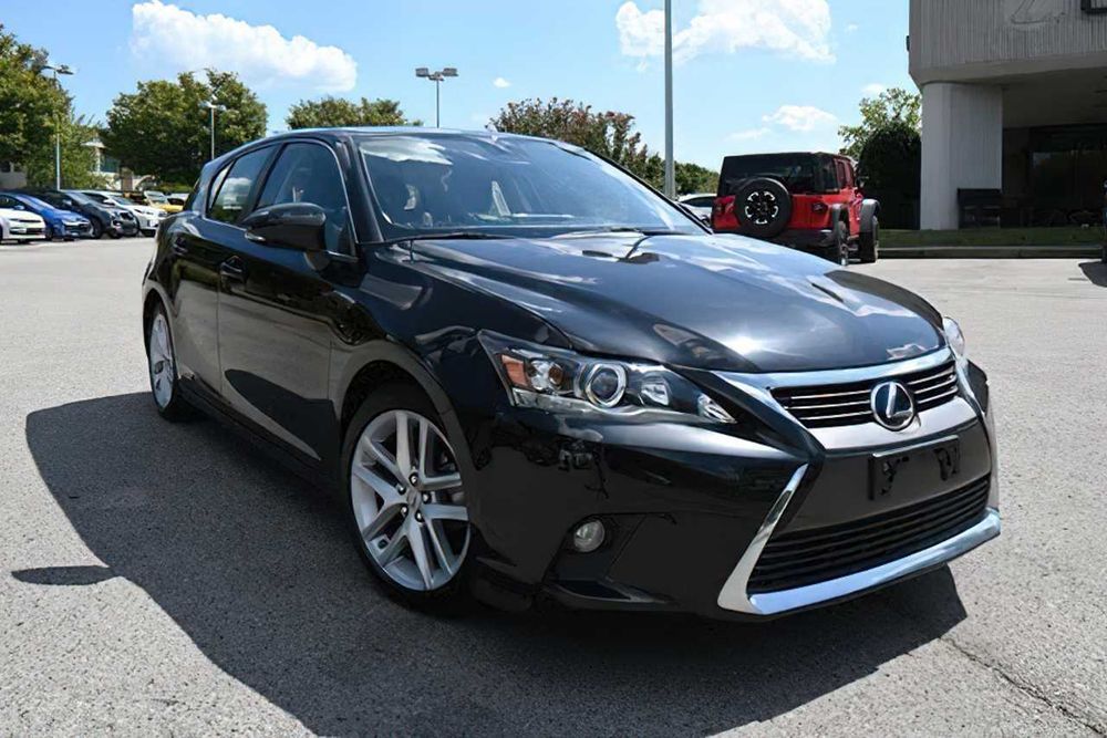 Lexus CT 200h      2017