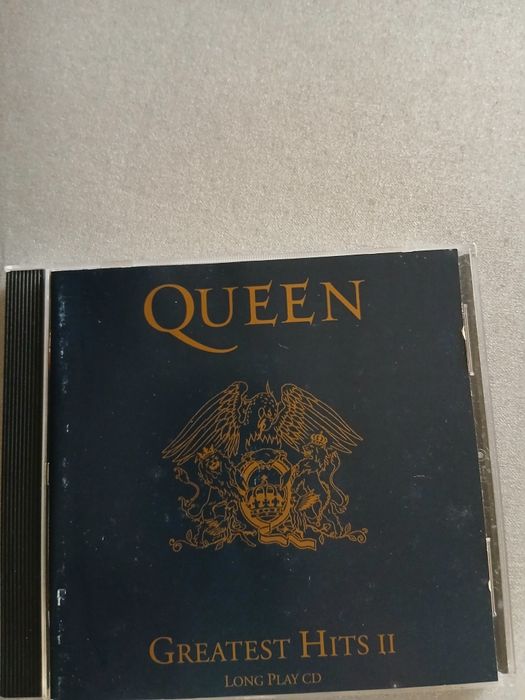 Cd  "Greatest Hits II" da banda britânica Queen.