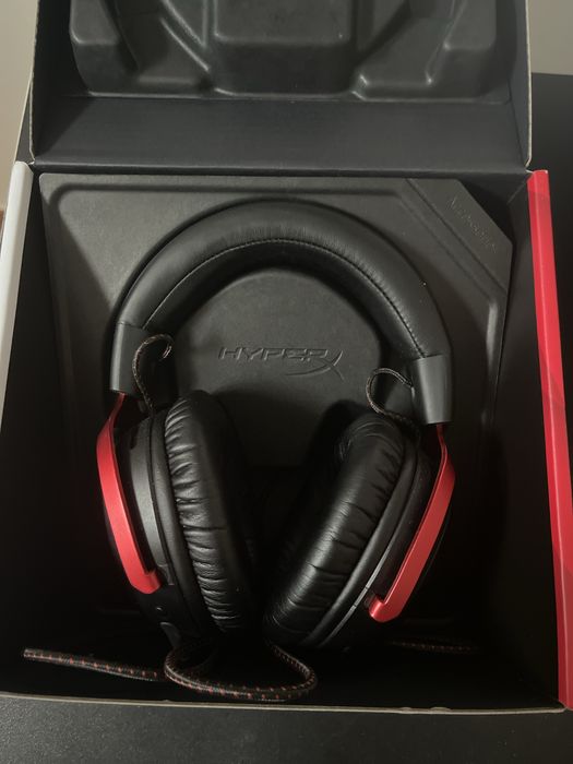 HyperX cloud 3 menos de 1 ano