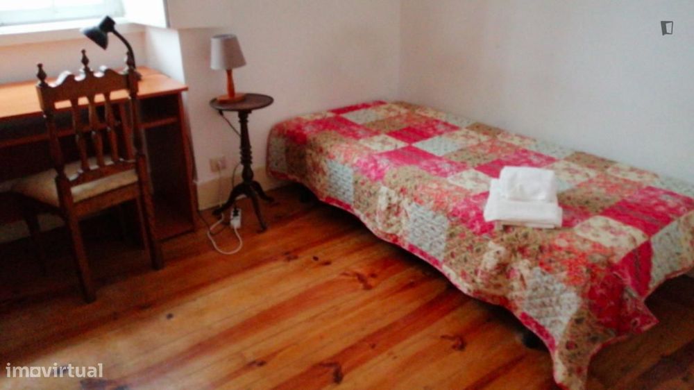 Quarto - localizado em Baixa Coimbra