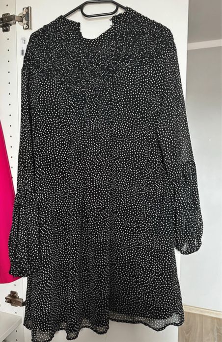 sukienka w kropki
