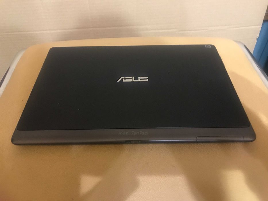 Планшет Asus ZenPad 10 3G 16GB Black P021(Z300CG)