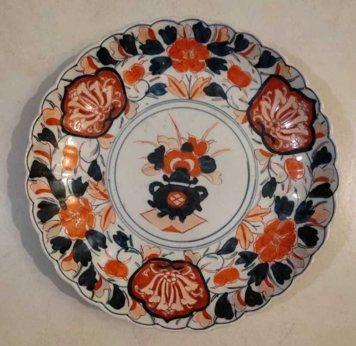 Prato em porcelana japonesa Imari