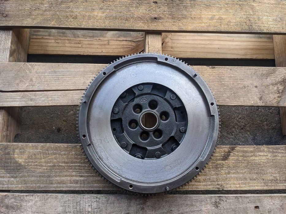 Реставрація маховика ( демпфера) гарантія 6 місяців.