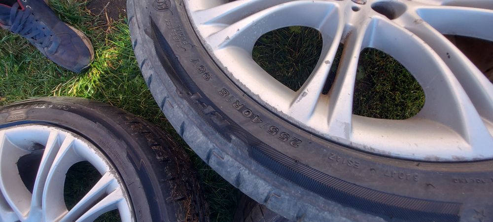 Felgi z oponami styling 135 18" bmw e60 e61