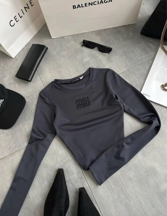 Кофта MIU MIU с разрезом для большого пальца