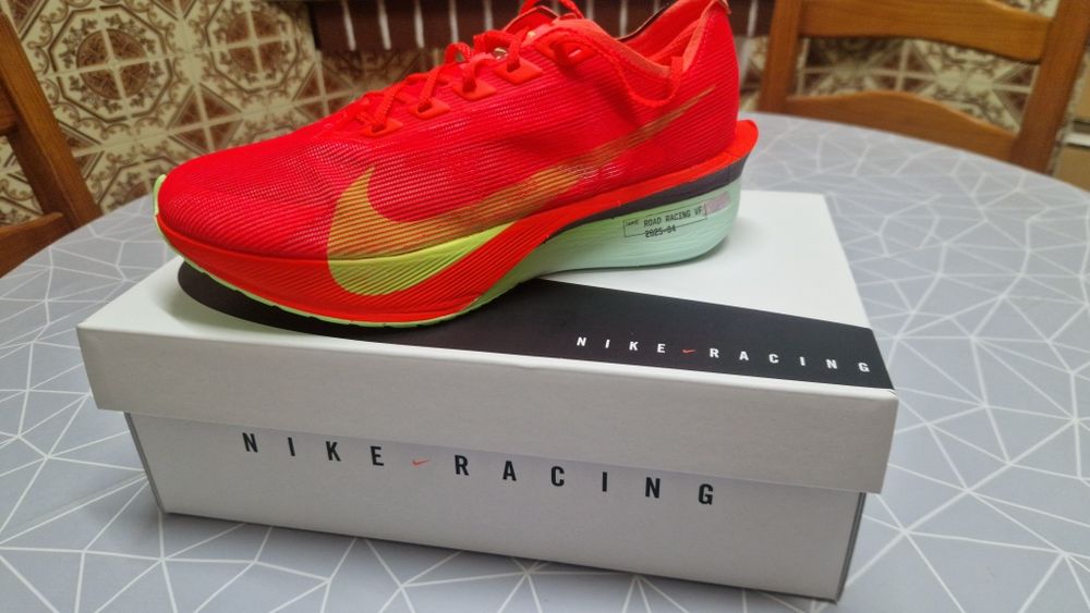 Vendo ténis de corrida Nike Vaporfly 4