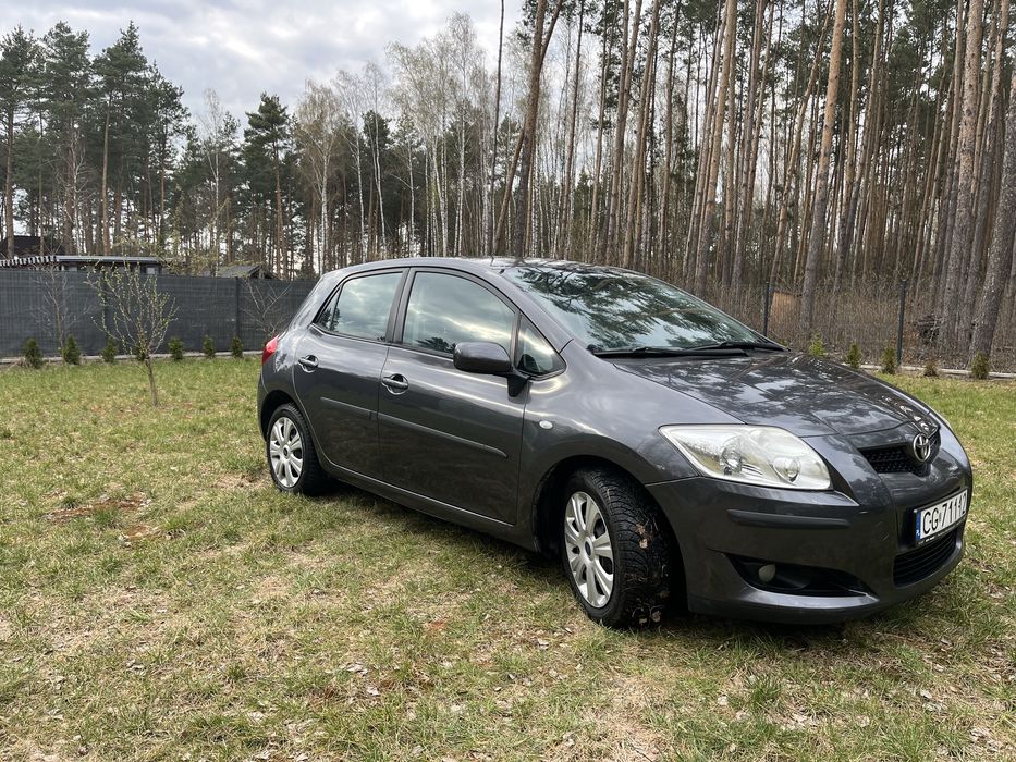 Toyota Auris  1.6 benzyna