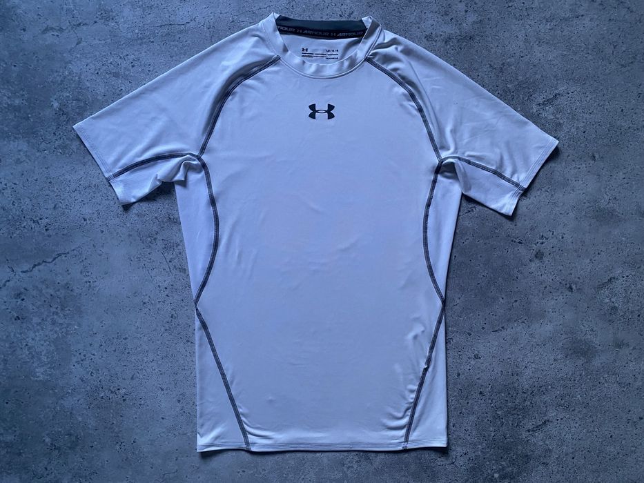 Футболка Under Armour розмір L андер армор зал спорт тренування