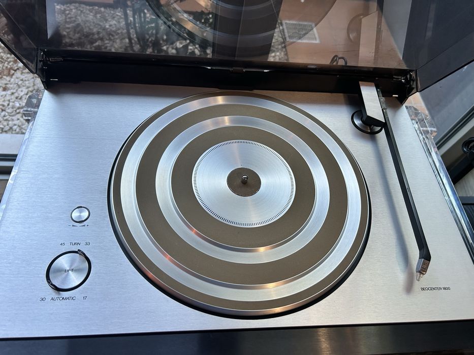 Aparelhagem com gira discos B&O Beocenter 1800, excelente estado