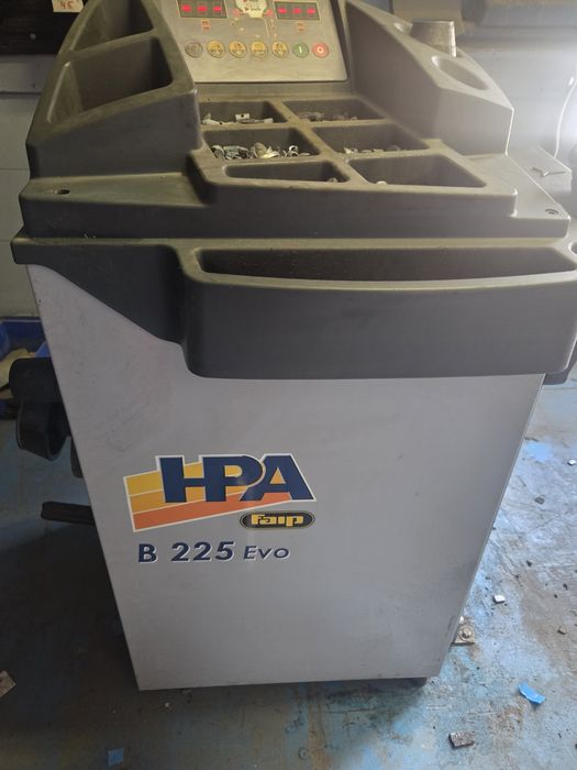 Wywazarka do kol samochodowych