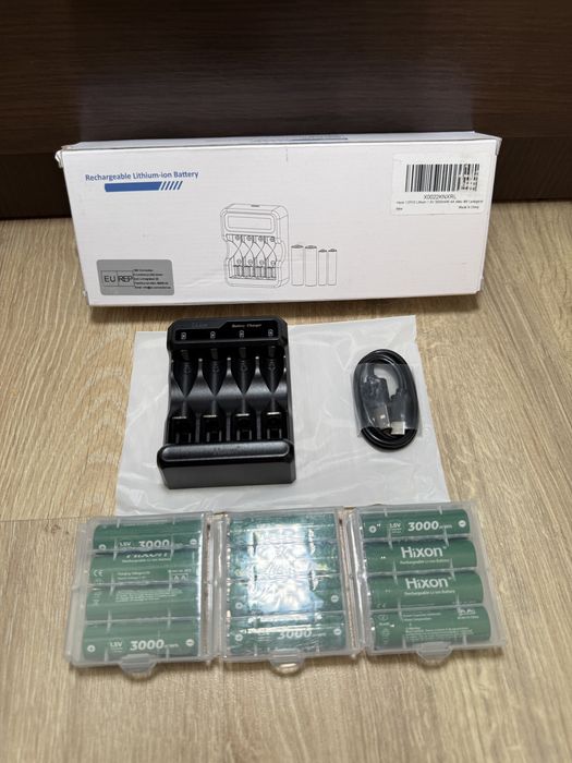 Zestaw HIXON  Ładowarka + Akumulatory AA 3000