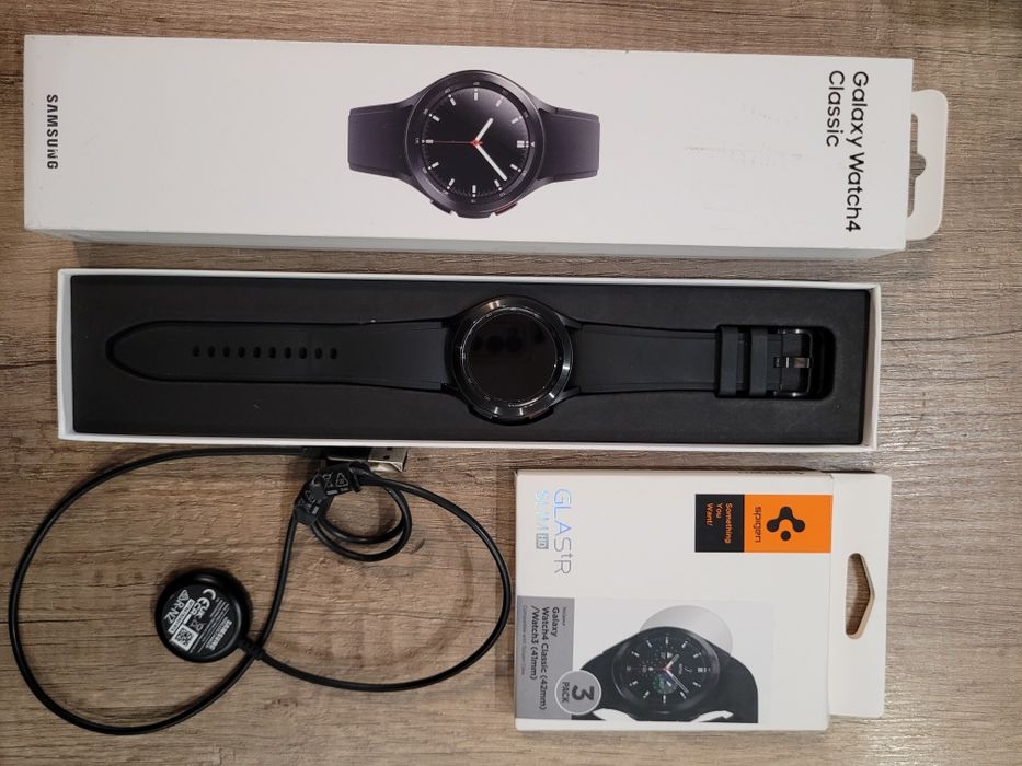 Smartwatch LTE Samsung Galaxy Watch4 Classic 42 mm LTE SM-R885F