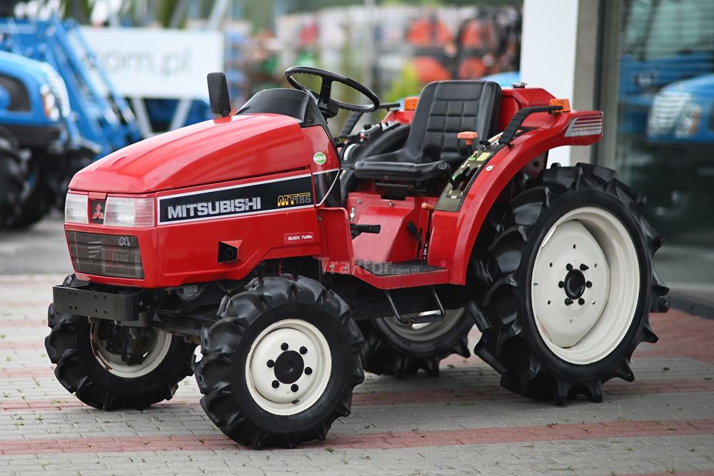 Ciągnik Mitsubishi MT185D 4x4 - 18KM