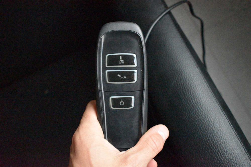 Sofá Poltrona Cadeirão Reclinável em Pele cmo Nova(o) Eléctrica ORTHOS