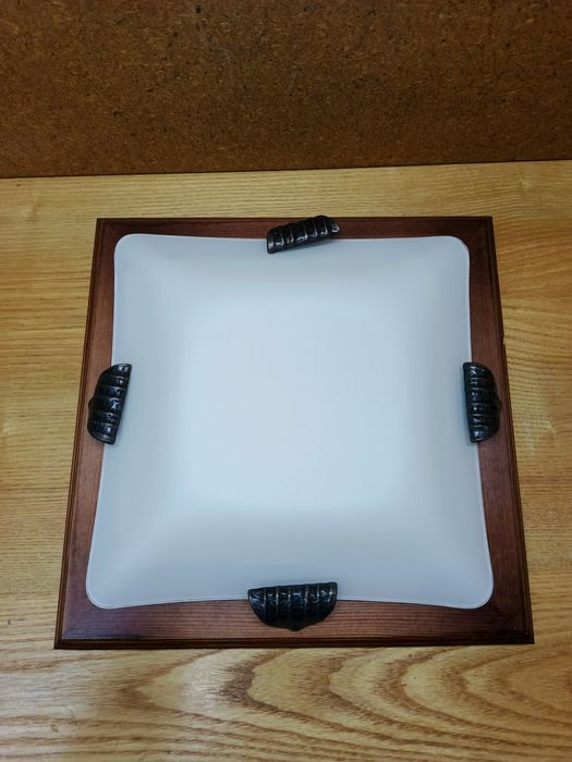 Plafon w drewnianej ramie