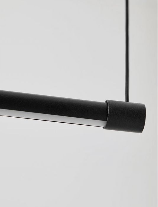 Lâmpada Sklum suspensa linear LED 120 cm em metal