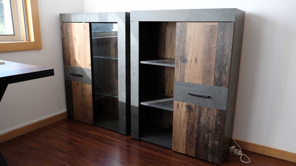 Conjunto de Mobília de Sala - Sofá, Mesa, Cadeiras, 2 Aparadores