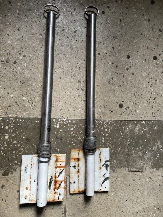 Труби/Кріплення для сушіння білизни на вулиці