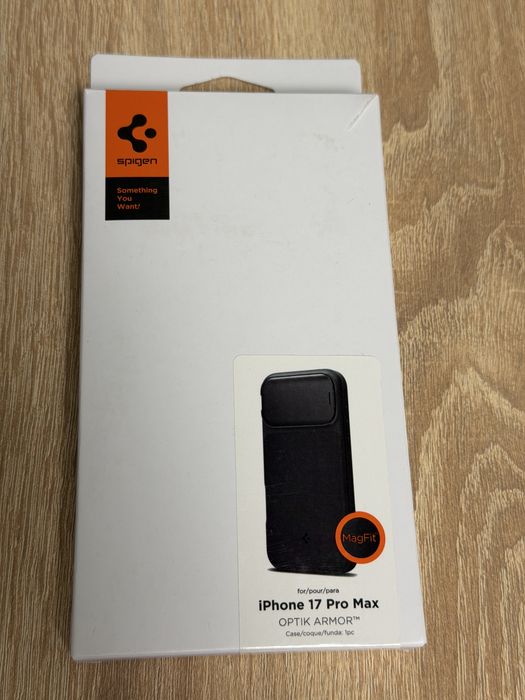 Etui Spigen Optik Armor MagFit do iPhone 17 Pro Max / 18 Pro Max – Czarne