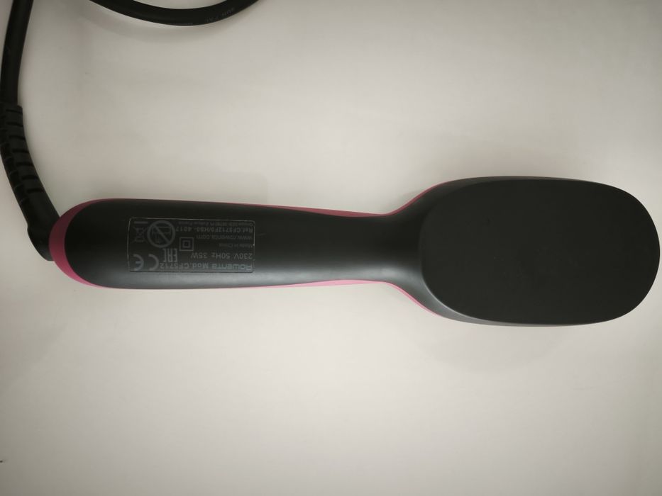 Vende se escova alisadora Rowenta instant straight elite