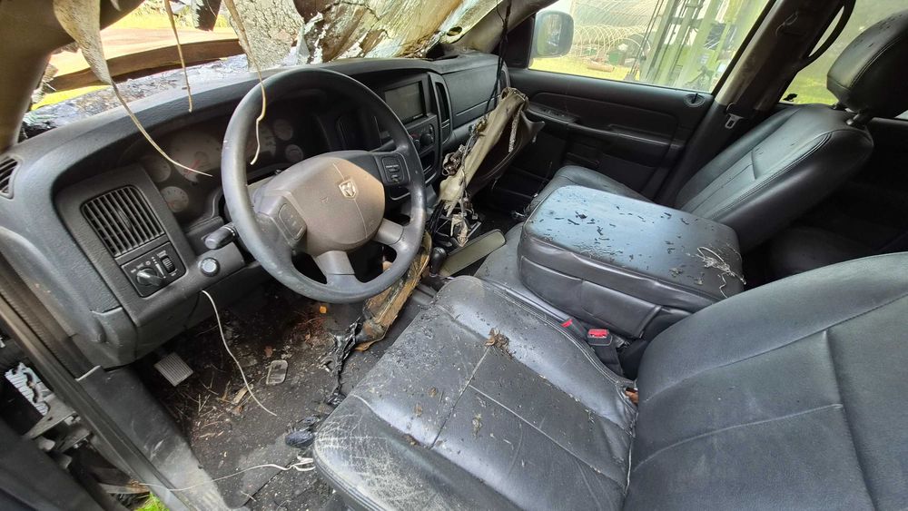 DODGE RAM 5.7 4x4 2004