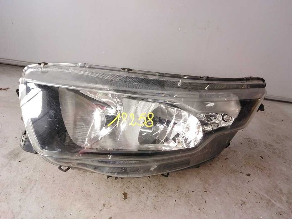 Iveco Daily IV Lampa Przód Lewa