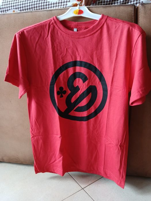 T-shirt oficial do enaldinho- promoção de natal- 11€ cada