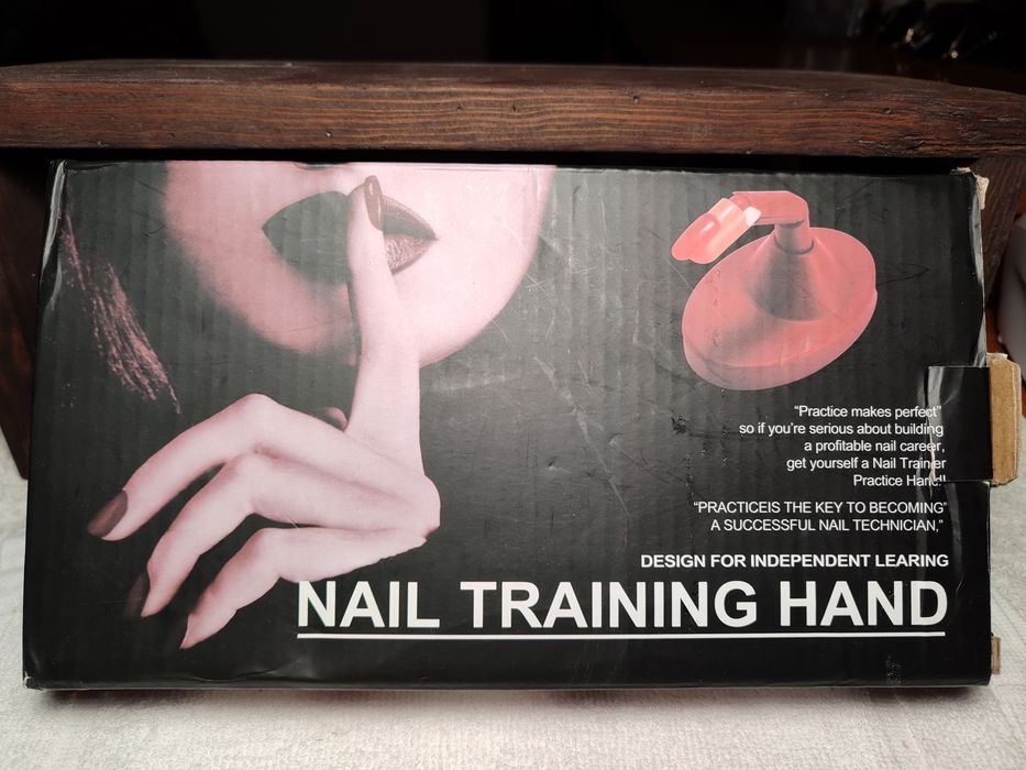 Mão de treino para unhas de gel