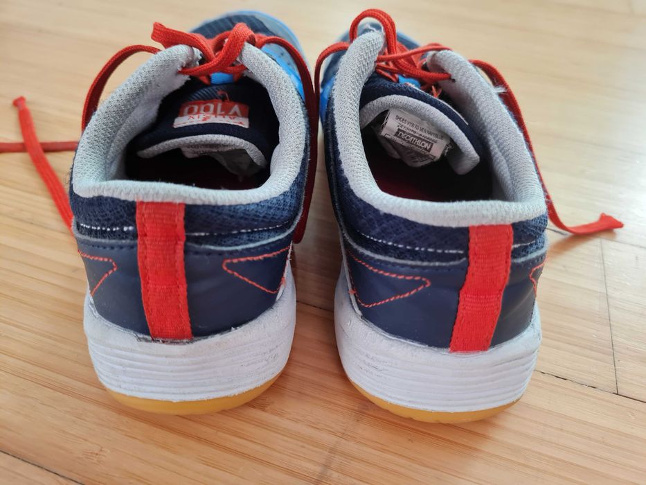 Buty chłopięce do gry na hali 38 plus klapki